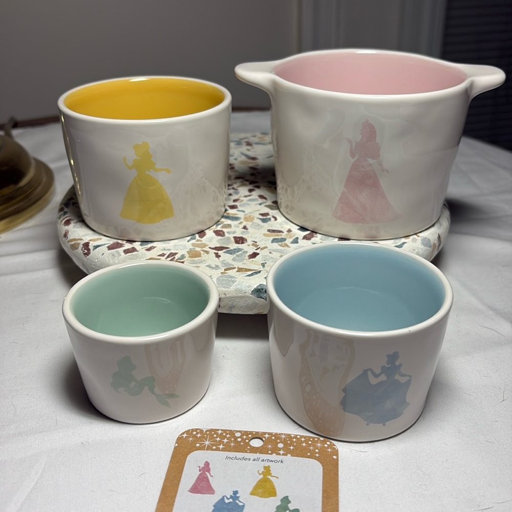 Rae Dunn princess measuring cups